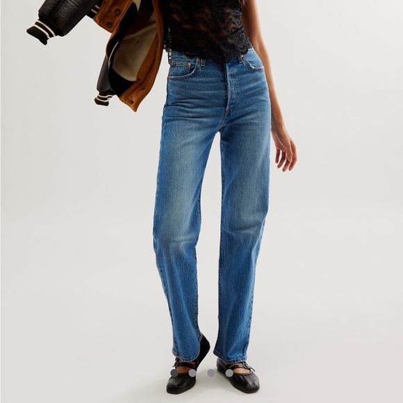 Levi's Women's Straight Leg Jeans - Blue - Picture 1 of 9